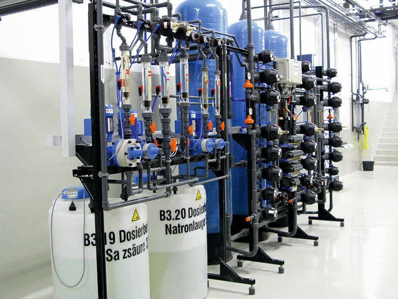 Ionenaustauscheranlagen sorgen für eine optimale Qualität von industriellen Wässern. (Antech-Gütling Wassertechnologie)