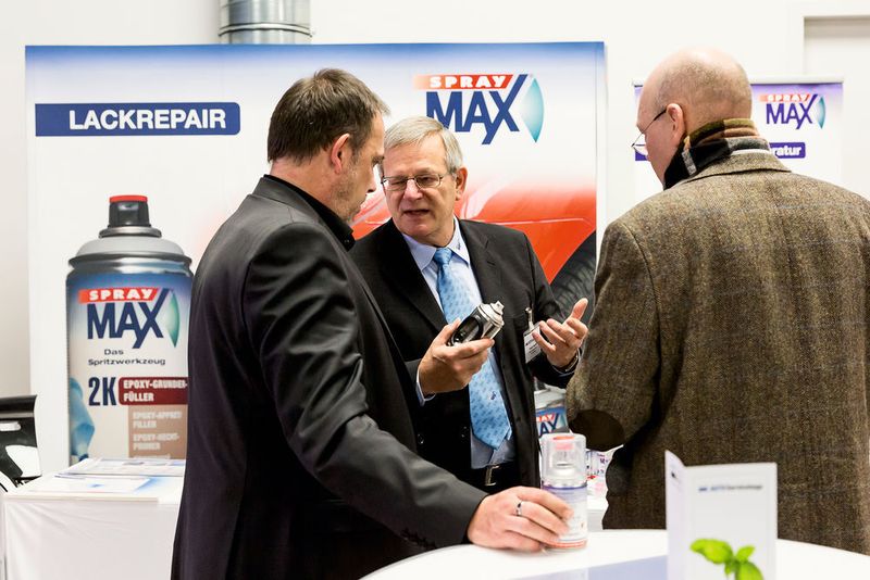 „Alles für die kostengünstige Kleinschadenreparatur“ lautet das Motto bei Kwasny. Das Unternehmen unterstützt mit seinem Konzept „Spray-Max“ klassische K&L-Betriebe, aber auch „normale“ Werkstätten. (Stefan Bausewein)