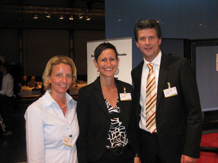 Stephanie Steen von IT-BUSINESS mit Karin Hernik, Apc, und Lars Henkel, Lenovo (Archiv: Vogel Business Media)