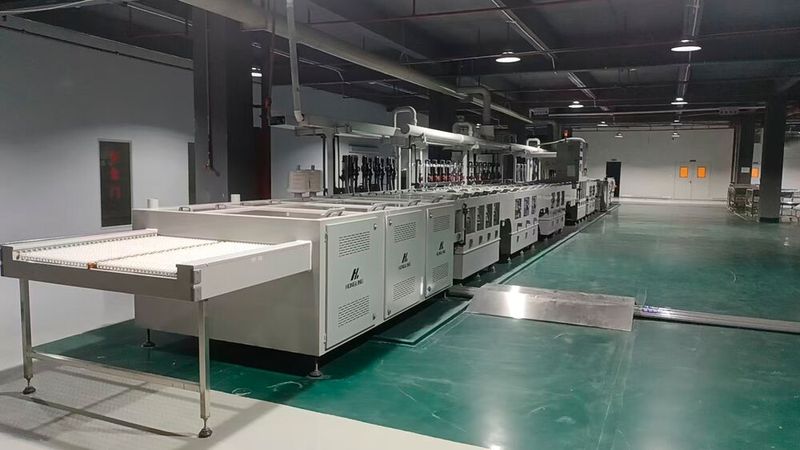 Jene Fertigungsstraße von Croll Technology Limited (CRT) in Shenzhen, auf der die Leiterplatten aus Aluminium von Plasma Innovations gefertigt werden. (Bild: CRT)