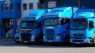 An zwei Standorten in Wörgl und Insbruck beschäftigt die Spedition Kapeller circa 40 Mitarbeiterinnen und Mitarbeiter. (Kapeller)