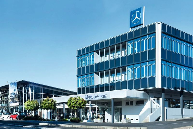 Bis zum Jahr 2020 möchte sich Kunzmann zum digitalen Autohaus weiterentwickeln. Der Händler aus Aschaffenburg mit zehn Standorten in Bayern und Hessen ist auf einem guten Weg. Das belegen etliche Angebote, die bereits online buchbar sind. (Autohaus Kunzmann)