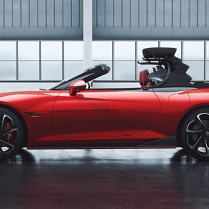 Der MG Cyberster kommt mit klassischem Stoffverdeck.(Bild:  MG)