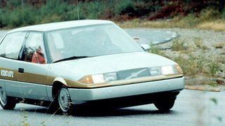 Platz für mindestens zwei Personen, ein Leergewicht von 700 Kilogramm und mximal vier Liter Kraftstoffverbrauch auf 100 Kilometer: Das waren die Anforderungen an das Volvo Konzeptfahrzeug LCP2000 im Jahr 1979. (Foto: Volvo)