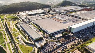 Die Entwicklung von Fiat in Brasilien begann mit dem 1976 in Betrieb genommenen Werk in Belo Horizonte. (FCA)