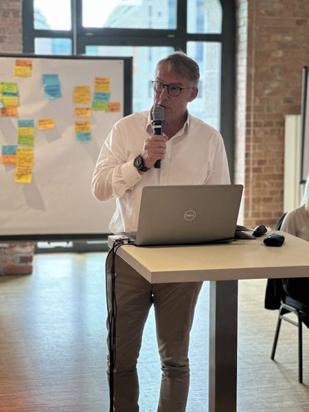 Der Einfluss von KI auf Unternehmen und Handlungsoptionen – Thema von Rüdiger Rath, Cancom. (Bild: Vogel IT-Akademie)