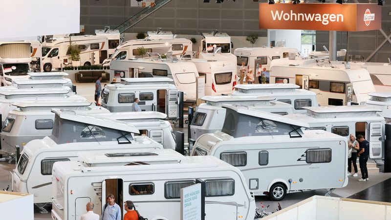 Auch neue Wohnwagen werden wieder in großer Zahl hautnah erlebbar sein. (Bild: Caravan Salon Düsseldorf)