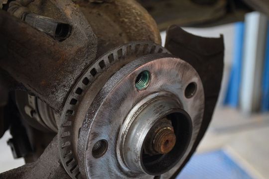 Auch für die Radnaben vieler VW- und Opel-Modelle gibt es diese kostengünstige Reparaturmethode.(Bild:  Holz)