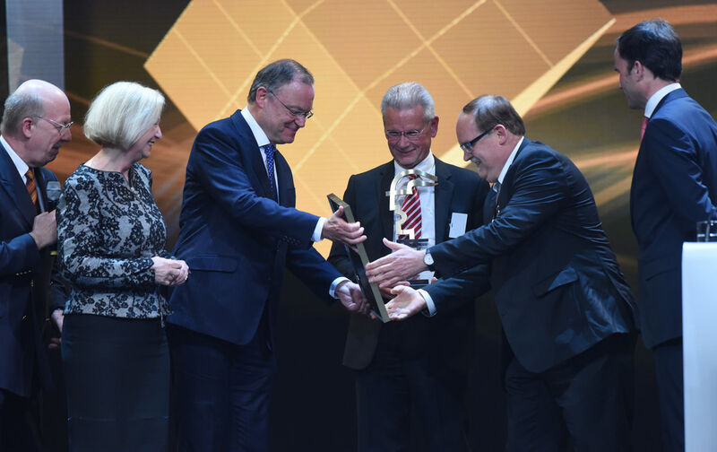 Hermes Award 2015 - Preisübergabe an den Gewinner: Wittenstein AG mit dem Produkt 