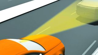 Der Lasersensor des City-Safety-Systems von Continental ist oben hinter der Windschutzscheibe angeordnet. (Continental)