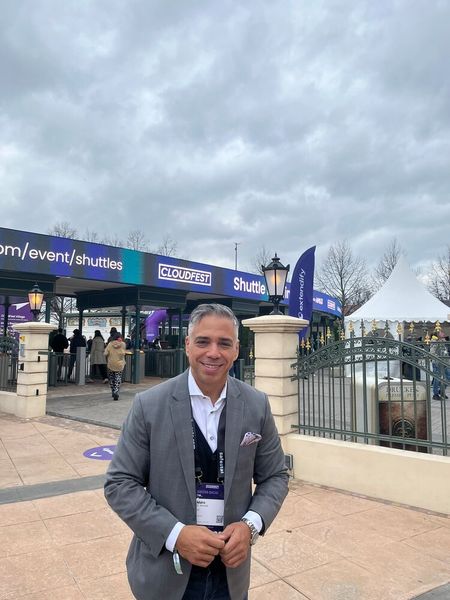 Auch der neue CEO von Plusserver Marc Wilczek besuchte das CloudFest. (Bild: Vogel IT-Medien)