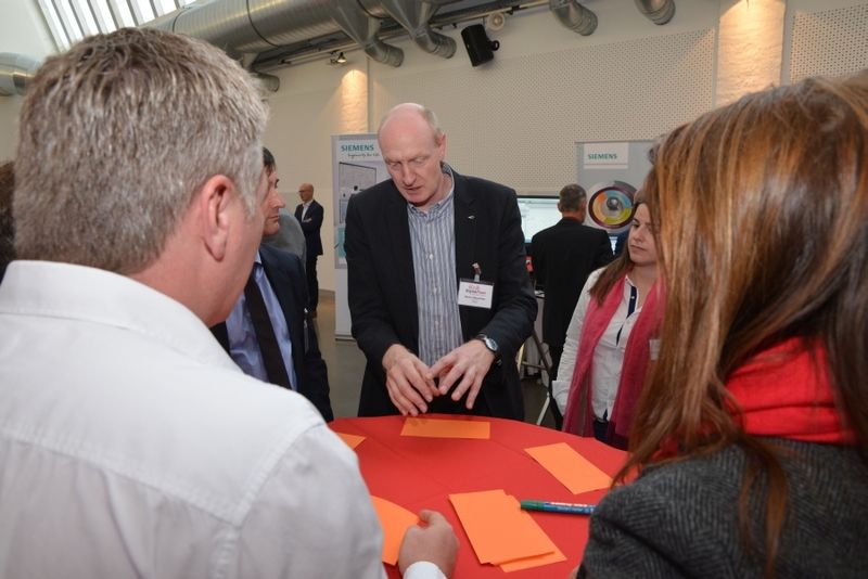 Impressionen des diesjährigen Digital Plant Kongress aus Würzburg. Fach- und Führungskräfte aus den Bereichen Prozessindustrie, Anlagenbau, Anlagenplanung und Anlagenkonstruktion diskutierten spannende Fragen rund um die Digitale Anlage. (Bild: Untch)