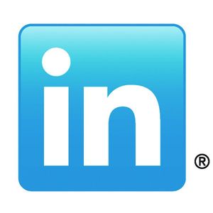 Im Gegensatz zu Xing beschränkt sich LinkedIn nicht nur auf den deutschsprachigen Raum. Mit über 187 Millionen Mitgliedern in über 200 Ländern ist LinkedIn Ende September 2012 das größte berufliche Netzwerk der Welt. Nach Angaben des Unternehmens eröffnen jede Sekunde zwei Mitglieder einen Account.
