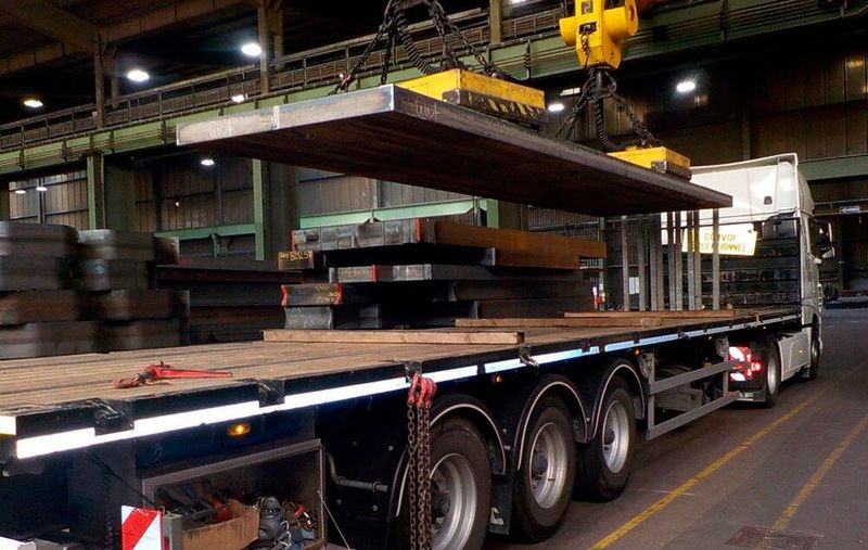 Schon nach zwei Tagen standen die Riesenbleche zum Abtransport bereit. (Jebens)