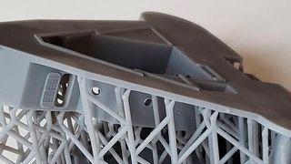 Wie die Fachagentur für Nachwachsende Rohstoffe jetzt berichtet, hat man am IKT in Stuttgart einen biologisch abbaubaren Kunststoff entwickelt, mit dem solche Stützstrukturen für 3D-Druckteile gefertigt werden können. Lesen Sie hier, warum man das gemacht hat. (Bild: IKT)