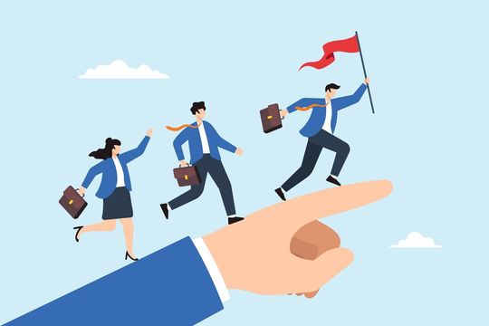 Alte Bekannte oder frischer Wind? Wenn Unternehmen in der Krise stecken, stellt sich die Führungsfrage. Unter welchen Bedingungen Rückkehrer den Turnaround sichern. (Bild: ©  VZ_Art - stock.adobe.com)