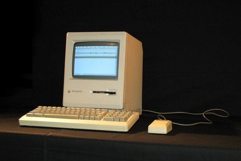 Der Macintosh Plus war der erste in der Reihe der 128K-Nachfolger (Wikimedia)
