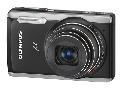 Olympus setzt jetzt auch auf SD-Karten als Speichermedium bei den neuen µ-Modellen, wie hier bei der µ-9010. (Archiv: Vogel Business Media)