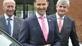 Freuen sich gemeinsam über die gute Geschäftsbilanz 2013: (v.li.) Hans-Otto Olde, Christian Rönsch und Michael May. (Foto: Richter)