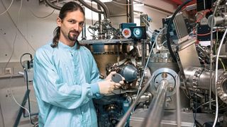 Dr. Arne Ludwig vom Bochumer Lehrstuhl für Festkörperphysik (RUB, Kramer)