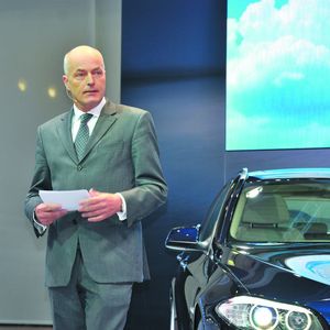 Karsten Engel, Leiter Vertrieb Deutschland BMW Group, zeichnete auf der AMI in Leipzig kein rosiges, aber durchaus positives Wirtschaftsbild der 
Marke BMW und seiner Händler.