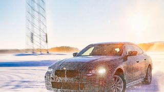 Der BMW i4 wird ab 2021 gebaut. (BMW)