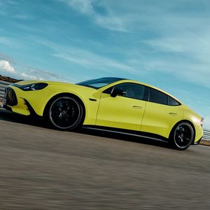 Die knapp fünf Meter lange Sportlimousine trägt die Bezeichnung Mercedes-AMG GT 4-Türer Coupé(Bild:  Mercedes-Benz)