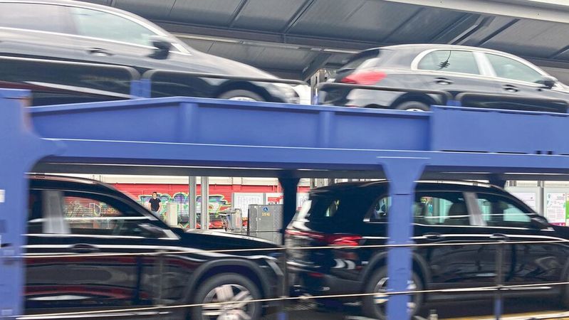 Die Zahl der Neuzulassungen ist im August gestiegen – erfreulich deutlich im Privatkundengeschäft.(Bild:  Rehberg / »kfz-betrieb«)