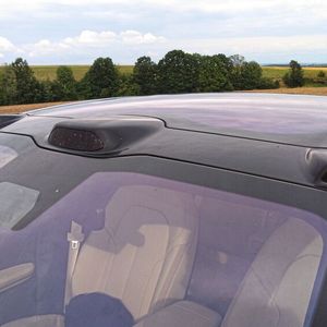 Optisch auffällig: Die Kameras und Sensoren am Fahrzeug.(Bild:  Thomas Günnel/Automobil Industrie)