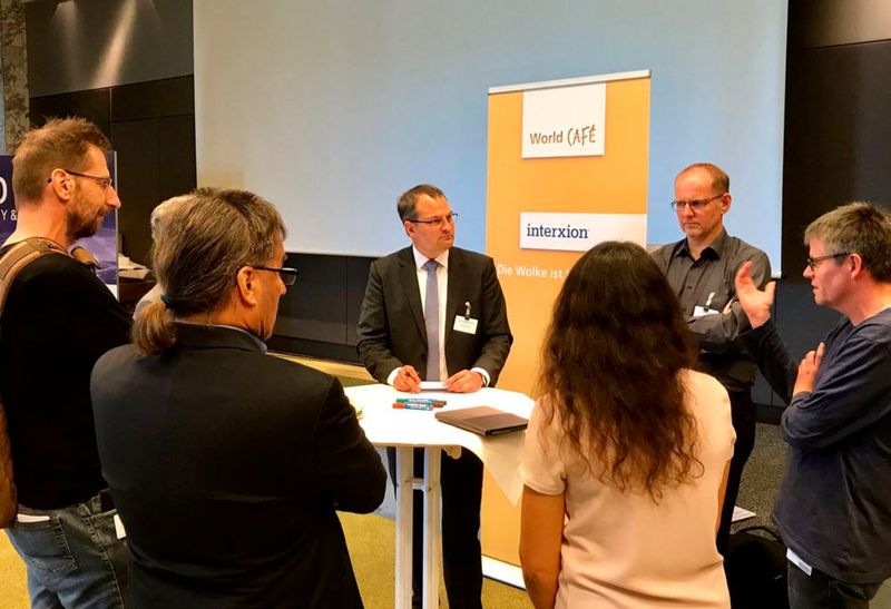 ... und Holger Nicolay, Interxion. Hier zum Thema: »Die Wolke ist keine Insel« (Vogel IT-Akademie)