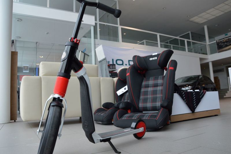Neben Fahrzeugen ist die Vermarktung von Accessoires und Zubehör eine wichtige Umsatzquelle für Stoll Automotive, die sich das Unternehmen über das Internet erschließt. (Achter/»kfz-betrieb«)