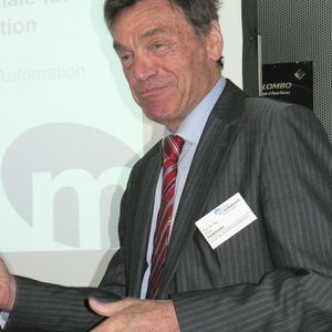 Führte kenntnisreich durchs Thema und Veranstaltung: Prof. Dr.-Ing. Feldmann, Clustersprecher, Cluster Mechatronik & Automation.