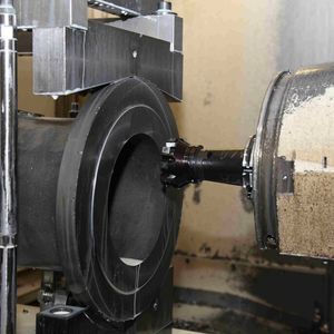 Bei der VETEC Ventiltechnik GmbH liess sich durch den Einsatz des tangentialen Walter ‘Blaxx’ Eckfräsers der Vorschub direkt um ein Drittel erhöhen.