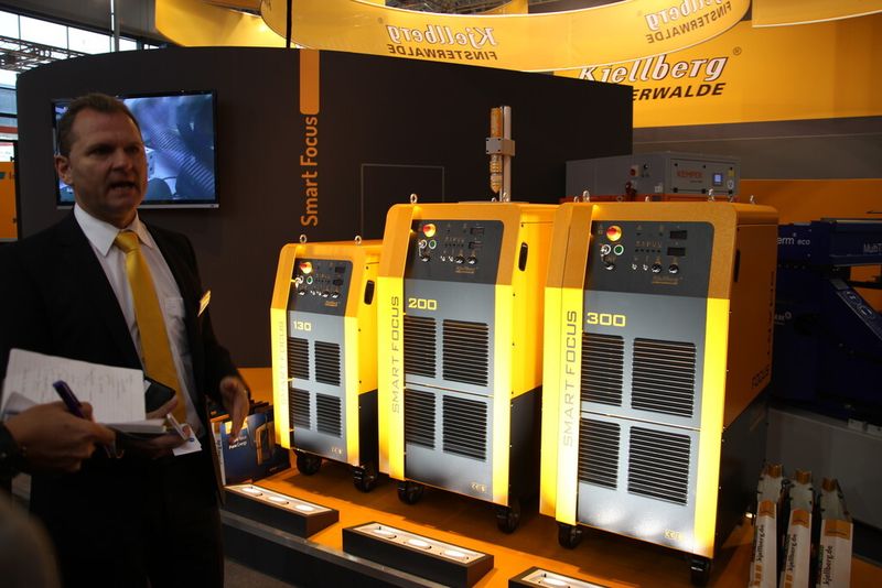 Live auf der Euroblech: die neuen Smart-Focus-Plasmaschneidanlagen von Kjellberg. (Bild: Königsreuther)