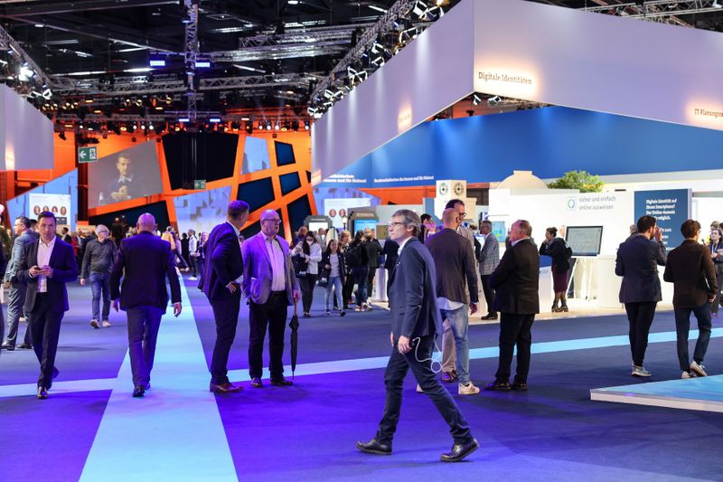 12.000 Teilnehmerinnen und Teilnehmer lockte die Smart Country Convention in den Hub27 in Berlin (Messe Berlin GmbH)