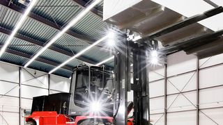 Weltpremiere: Ab sofort sind die neuen Elektrostapler von Kalmar im Traglastbereich von 9 bis 18 t lieferbar. (Kalmar)