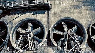 Freie Kühlung im Rechenzentren sieht heute natürlich anders aus; sie berücksichtigt Sicherheitsstandards geauso wie die Luftfeuchtigkeit, Strömungsfeschwindigkeit und wird oft mit Adiabatik kombiniert.  (gemeinfrei - Tama66/Pixabay)