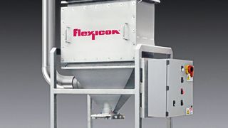 Der neue Stand-Alone Staubabscheider schützt das Personal und verhindert Materialverlust durch Staubabscheidung der Umgebungsluft aus vorgelagerten Prozessabläufen und Befüllvorgängen von Behältern. (Bild: Flexicon)