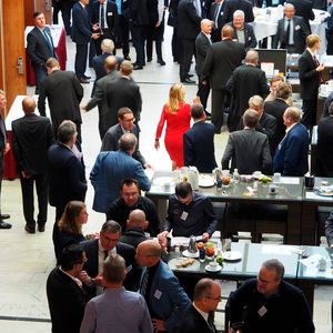 (Mühlenkamp / PROCESS)