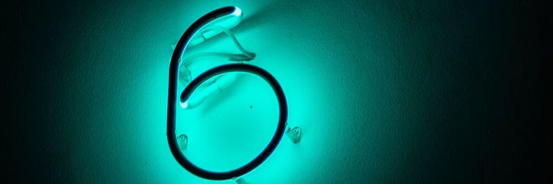 Predictive Maintenance und Qualitäts-Tracking funktionieren nur, wenn Anlagen entsprechend mit Sensorik bestückt sind. Bei Altsysteme braucht es dafür passgenau Retrofits, um die Vorteile der Industrie 4.0 zu nutzen.(Bild:  gemeinfrei // Unsplash)