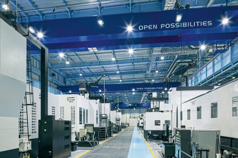 Die vollautomatisierte Smart Factory Dream Site 2 ermöglicht auch bei der Fertigung großer Produktmixe in kleinen Stückzahlen Effizienz auf dem Niveau von Massenproduktion.  (Okuma)