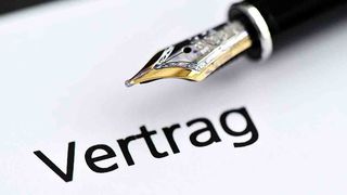 In vielen Fällen gar nicht nötig: die Schriftformerfordernis (Bild: © nmann77 - Fotolia)