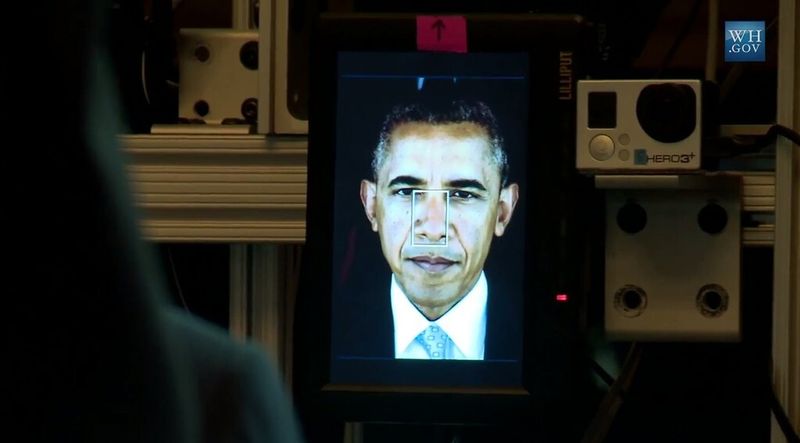 Kontrolle der Daten auf dem Bildschirm (Whitehouse.gov)