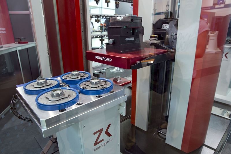 Moulding Expo 2015: Automatisierung von Werkzeug- und Werkstückhandhabung am Stand 8C52 Zimmer & Kreim GmbH & Co. KG in Halle 8 (Bild: Landesmesse Stuttgart GmbH / Uli Regenscheit)