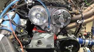 Ein Forscherteam der Hochschule Landshut hat zusammen mit Experten von Spiess Motorenbau eine wesentlich schnellere und genauere Methode entwickelt, um das Wärmeflussgeschehen in Verbrennungsmotoren zu messen. Hier beim Test im Motorenprüfstand. (Hochschule Landshut)