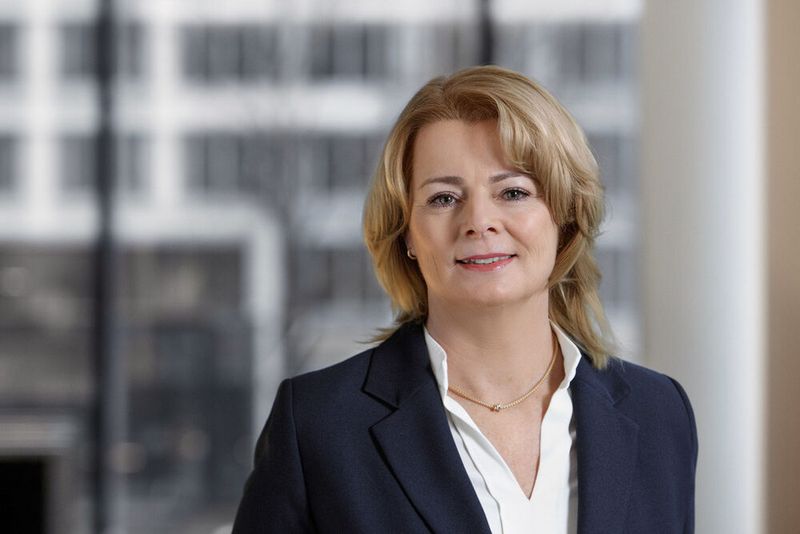 Frederique van Baarle, Vorstandsmitglied und Arbeitsdirektorin bei Lanxess (Bild: Lanxess)