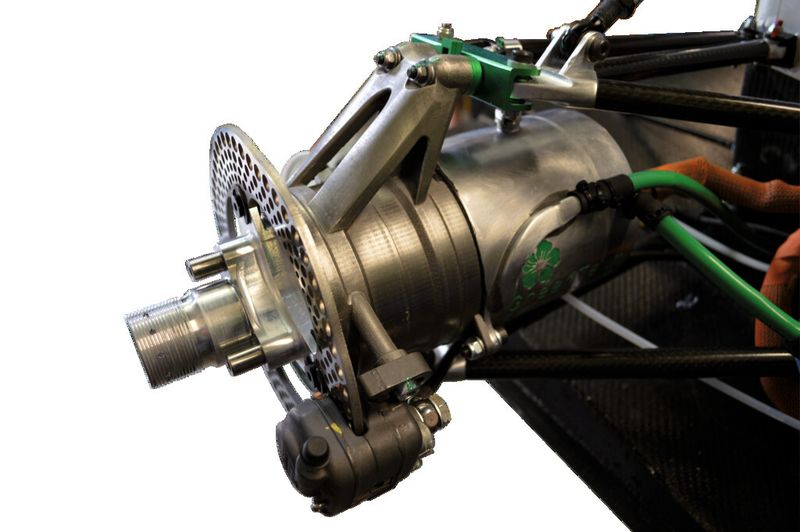 Die optimierten Radträger aus einer Titanlegierung wurden mit dem generativen Herstellungsprozess von Renishaw gefertigt und sparen insgesamt 1,5 kg am Fahrzeug ein. (Bild: Renishaw)