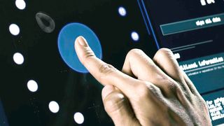 Die neuen TwinTouch-Panels bieten durch kombinierte Touch- und Krafterkennung erhöhte Bediensicherheit und neue Eingabemöglichkeiten. (Rafi)