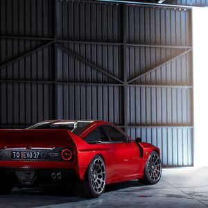 Den Look des Lancia 037 hat Kimera Automobili in überzeugender Weise in die Neuzeit übertragen.(Bild:  Kimera Automobili)