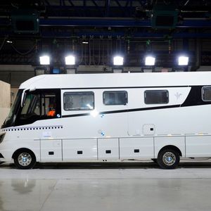 (Niesmann und Bischoff)